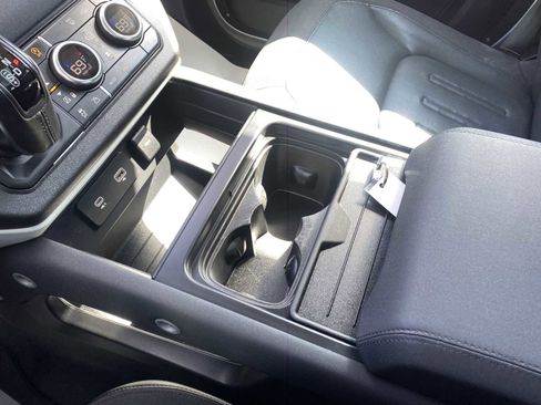 Used 2020 Land Rover Defender 110 First Edition image 28