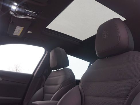 New 2024 Alfa Romeo Tonale Veloce image 17