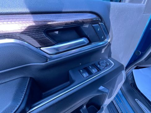 Used 2024 Chevrolet Silverado 2500 LT AWD/4WD image 12