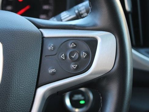 Used 2024 GMC Terrain SLT image 13