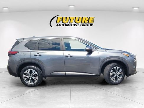 Certified 2023 Nissan Rogue SV FWD image 3