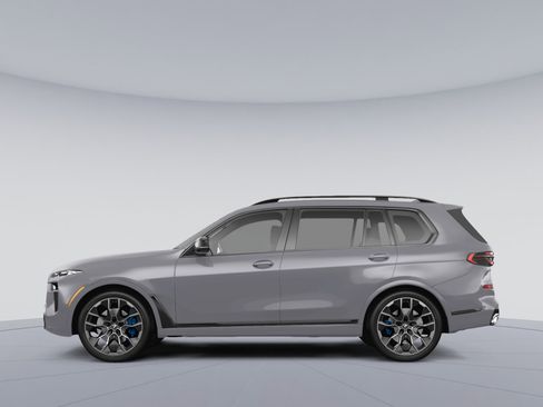 New 2026 BMW X7 xDrive40i w/ Executive Package image 2