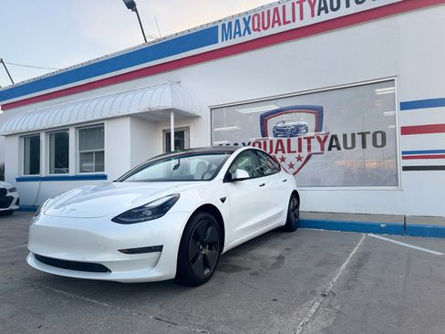 Used 2021 Tesla Model 3 Long Range image 9