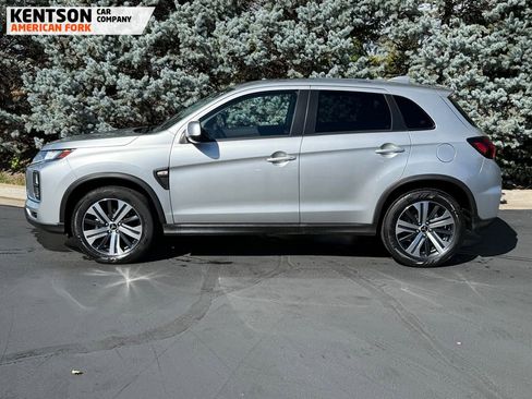 Used 2025 Mitsubishi Outlander Sport ES image 3