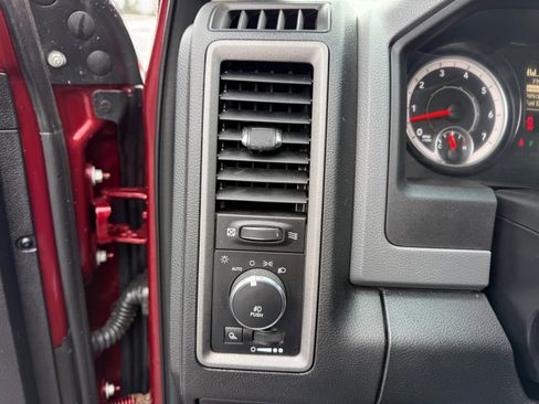 Used 2016 RAM 1500 Express w/ Popular Equipment Group image 30