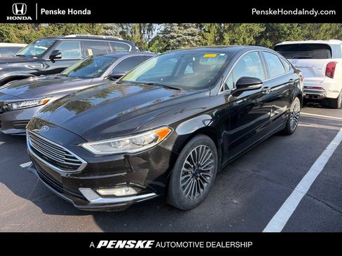 Used 2017 Ford Fusion SE w/ Fusion SE Technology Package FWD image 1