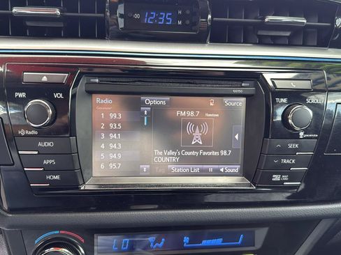 Used 2015 Toyota Corolla S Premium FWD image 18