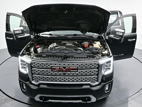 Used 2021 GMC Sierra 2500 Denali w/ Denali Black Diamond Edition AWD/4WD image 47