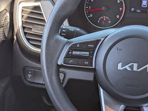 Certified 2023 Kia Seltos LX image 17