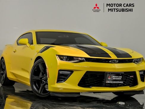 Used 2017 Chevrolet Camaro SS RWD image 1