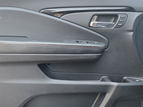 Used 2017 Honda Ridgeline Black Edition image 20