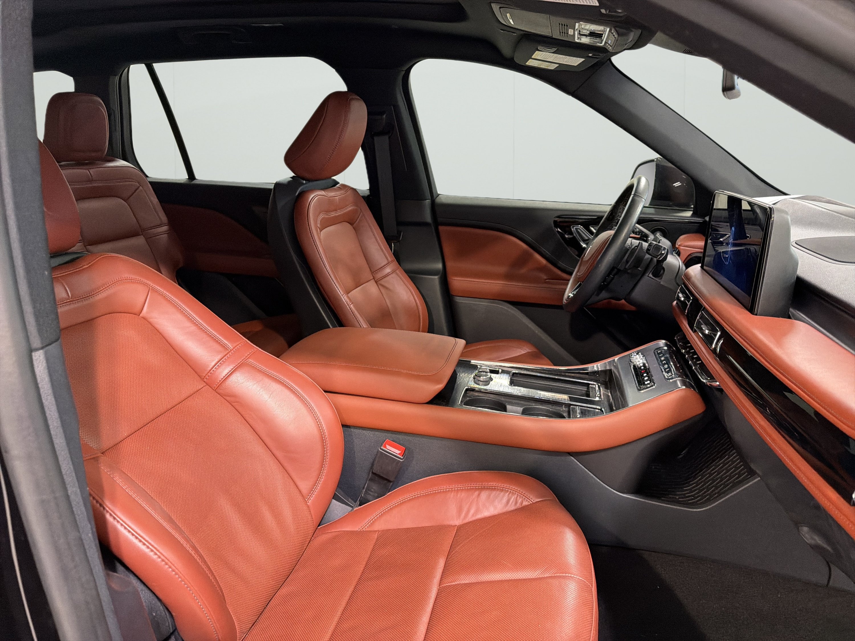 Used 2025 Lincoln Aviator Reserve w/ Jet Appearance Package RWD image 16