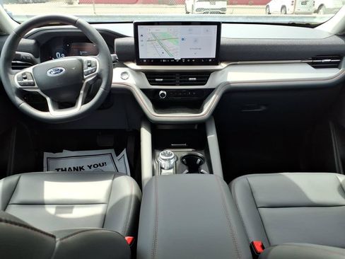 Used 2025 Ford Explorer Active w/ Active Comfort Package AWD/4WD image 14