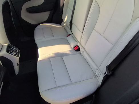Used 2026 Volvo XC40 B5 Ultra w/ Protection Package Premier AWD/4WD image 19