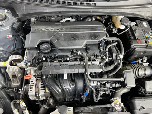 Used 2023 Hyundai Elantra SEL FWD image 27