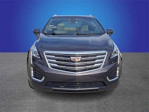 Used 2018 Cadillac XT5 Luxury w/ Driver Awareness Package image 2