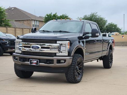 Used 2019 Ford F350 King Ranch w/ King Ranch Ultimate Package AWD/4WD image 12