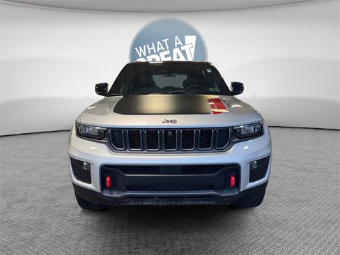 Used 2022 Jeep Grand Cherokee Trailhawk image 9