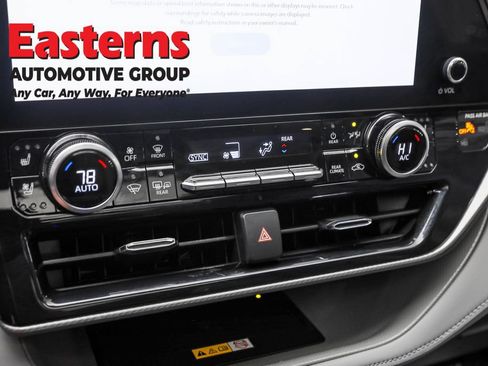 Used 2024 Toyota Highlander Platinum AWD/4WD image 19