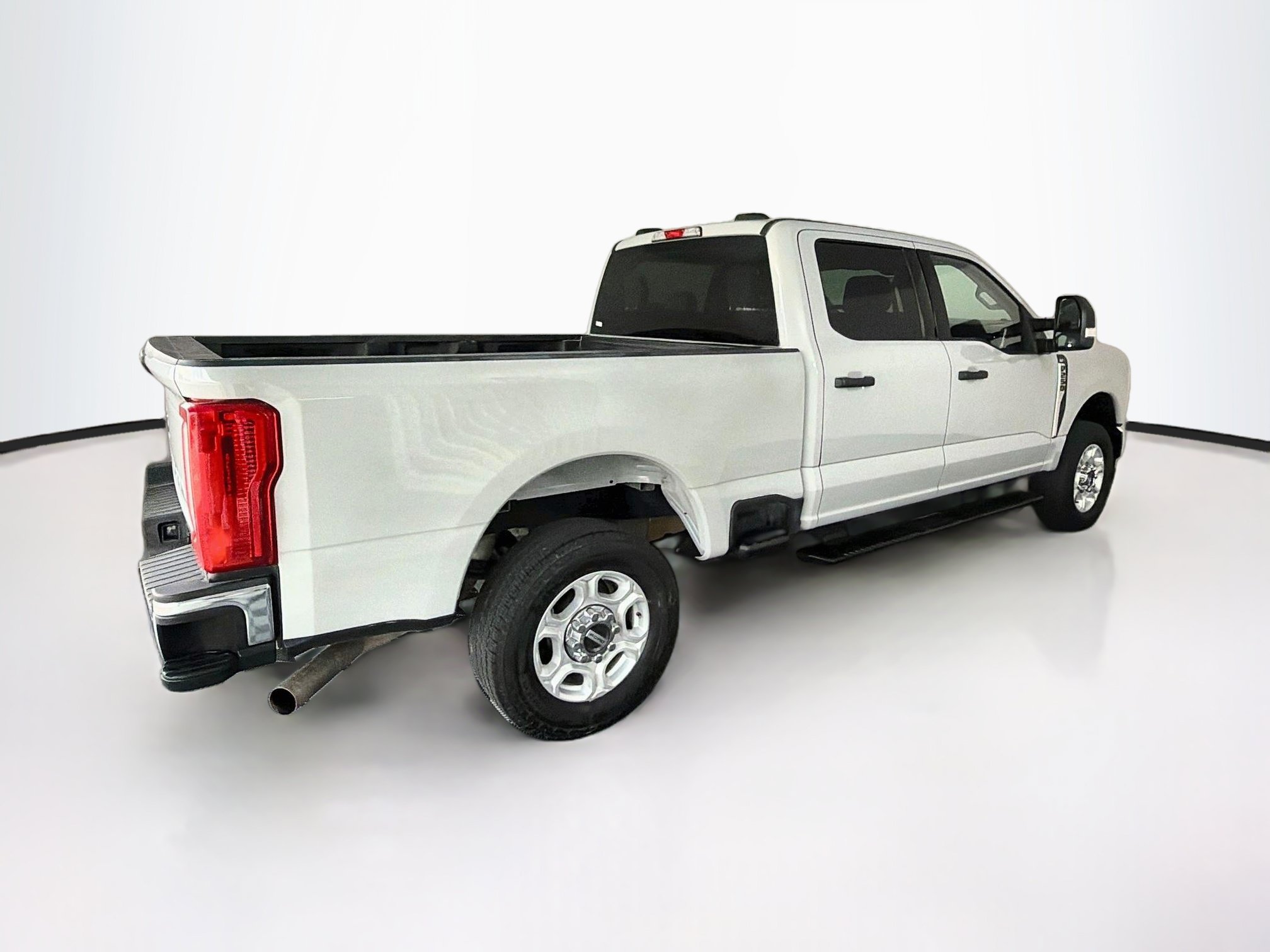 Used 2025 Ford F250 XLT AWD/4WD image 9