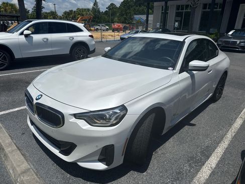 Used 2024 BMW 230i Coupe RWD image 2