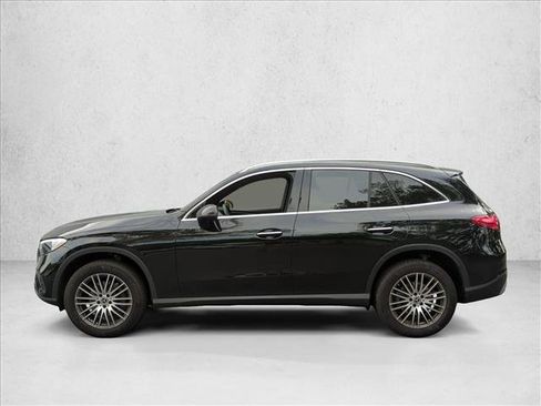 Used 2025 Mercedes-Benz GLC 300 4MATIC image 8