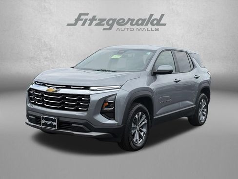 Used 2026 Chevrolet Equinox LT w/ Convenience Package II AWD/4WD image 2