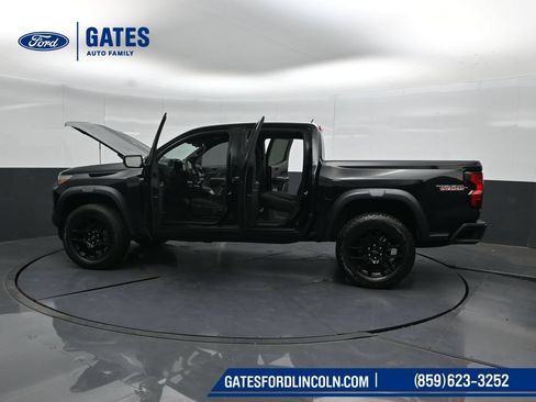 Used 2024 Chevrolet Colorado Trail Boss w/ LPO, Dark Essentials Package AWD/4WD image 55