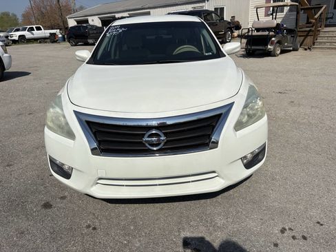 Used 2014 Nissan Altima 2.5 S w/ Display Audio Package image 3