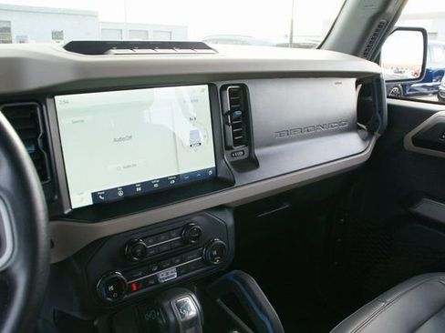Used 2023 Ford Bronco Wildtrak image 21