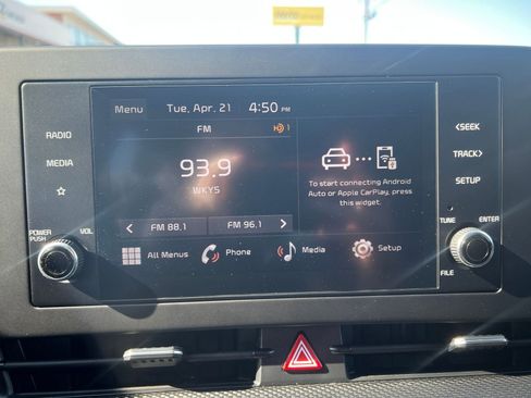 Used 2025 Kia Sportage LX FWD image 20
