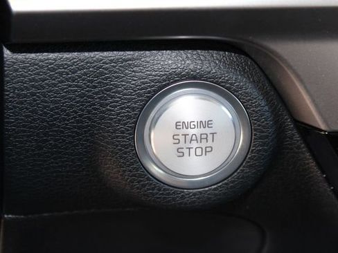 Used 2024 Kia Telluride EX image 18