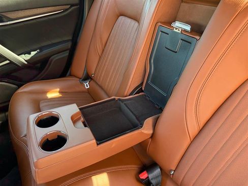 Used 2019 Maserati Ghibli S GranLusso RWD image 16