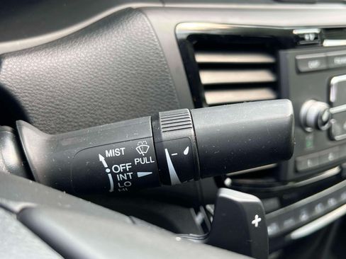 Used 2017 Honda Accord Sport image 17