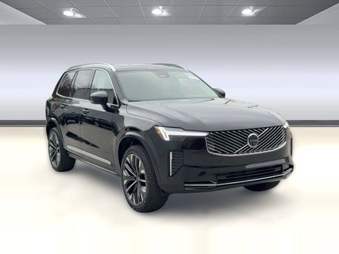 New 2026 Volvo XC90 B5 Ultra w/ Protection Package AWD/4WD image 7