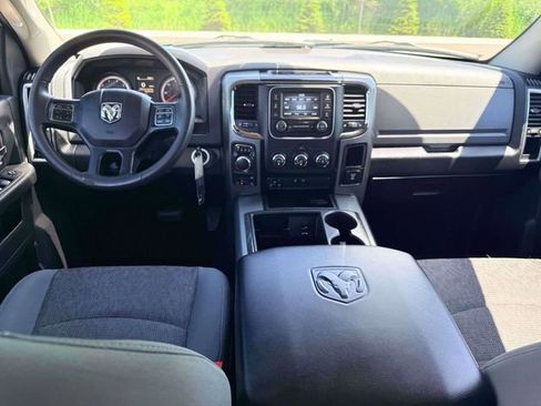 Used 2019 RAM 1500 Classic SLT w/ Protection Group AWD/4WD image 15