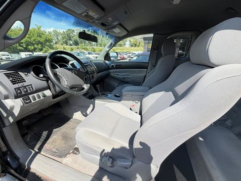 Used 2005 Toyota Tacoma 4x4 Access Cab image 12