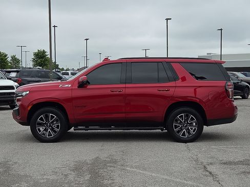 Used 2023 Chevrolet Tahoe Z71 w/ Luxury Package AWD/4WD image 3