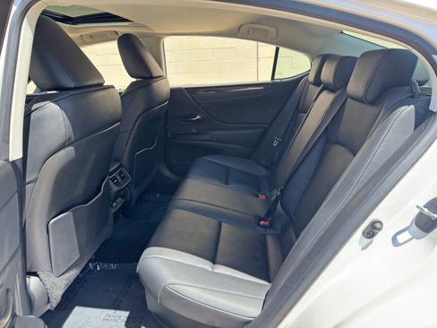 Used 2021 Lexus ES 300h w/ Accessory Package 2 image 37