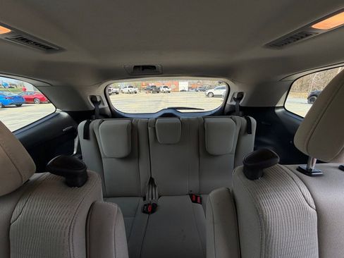 Used 2023 Subaru Ascent Premium w/ Convenience Package image 11