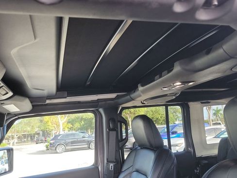 Used 2021 Jeep Wrangler Unlimited Sahara image 27