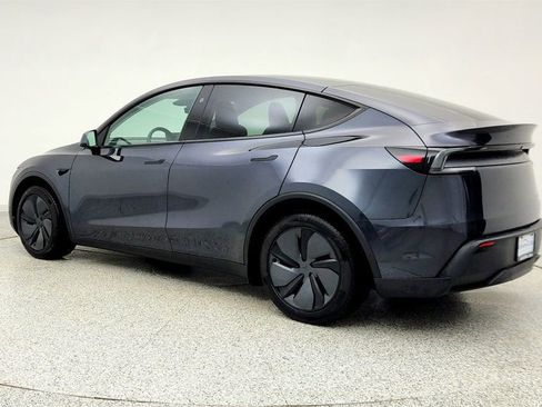 Used 2026 Tesla Model Y Long Range image 7