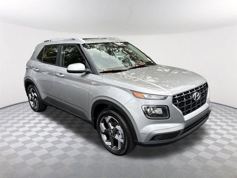 New 2026 Hyundai Venue SEL image 3