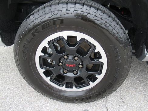 Used 2025 Toyota 4Runner TRD Off-Road AWD/4WD image 8
