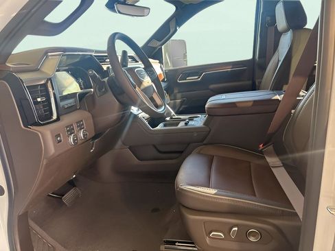 New 2026 GMC Sierra 3500 Denali w/ Denali Reserve Package image 15