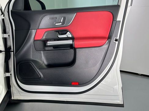 Used 2021 Mercedes-Benz GLA 35 AMG 4MATIC w/ Premium Package image 9