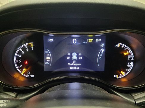 Used 2019 Jeep Grand Cherokee High Altitude image 23