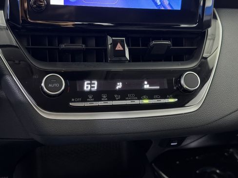 Used 2025 Toyota Corolla LE FWD image 20