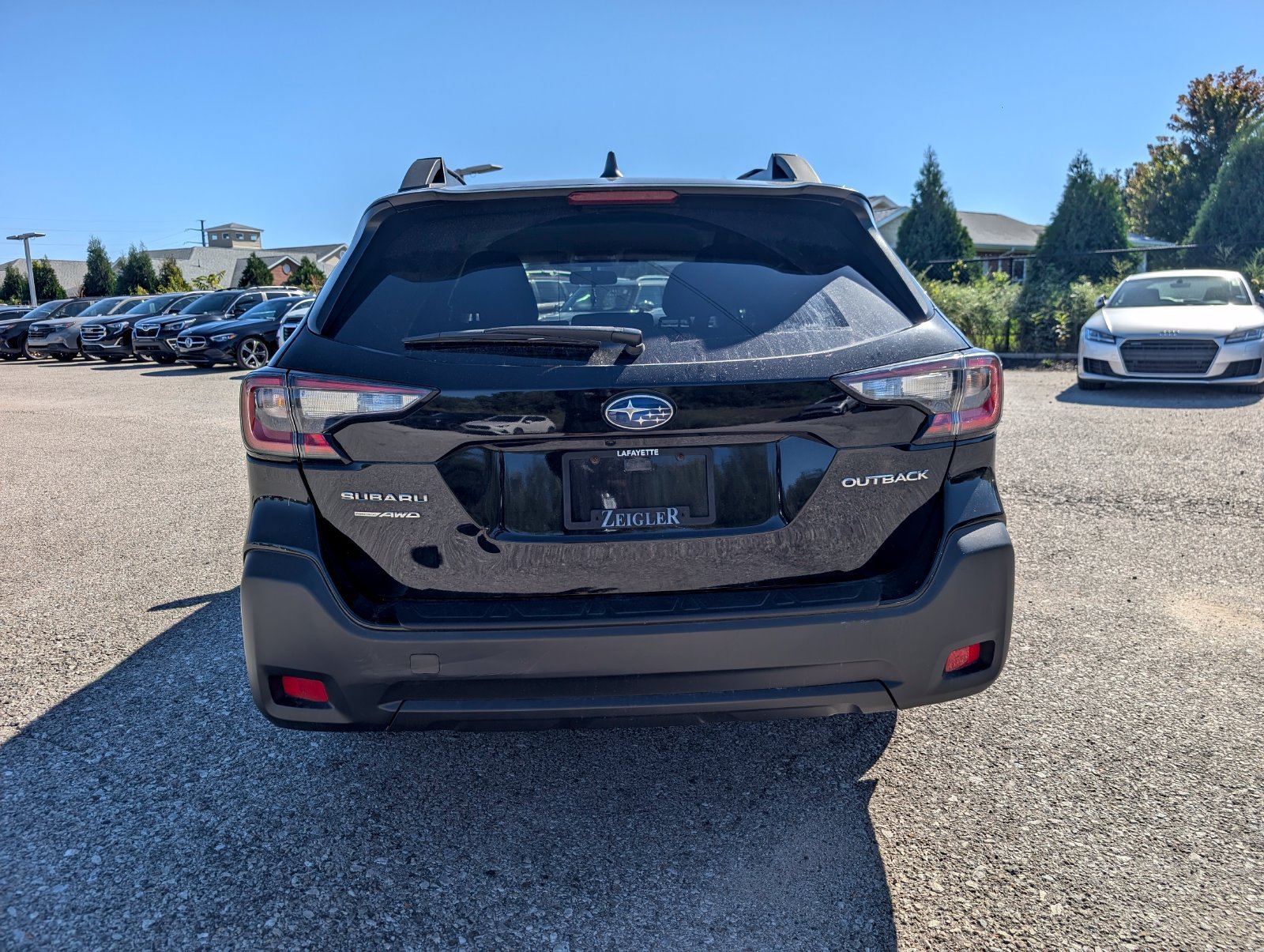 Certified 2025 Subaru Outback Premium AWD/4WD image 6