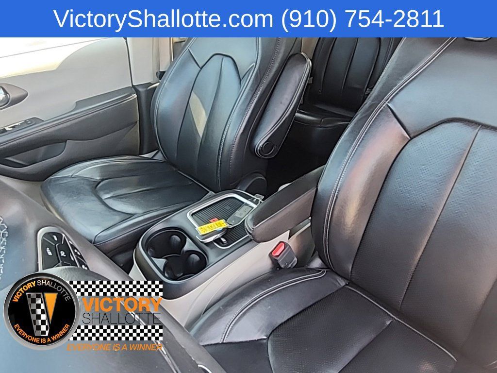 Certified 2022 Chrysler Pacifica Touring-L FWD image 22